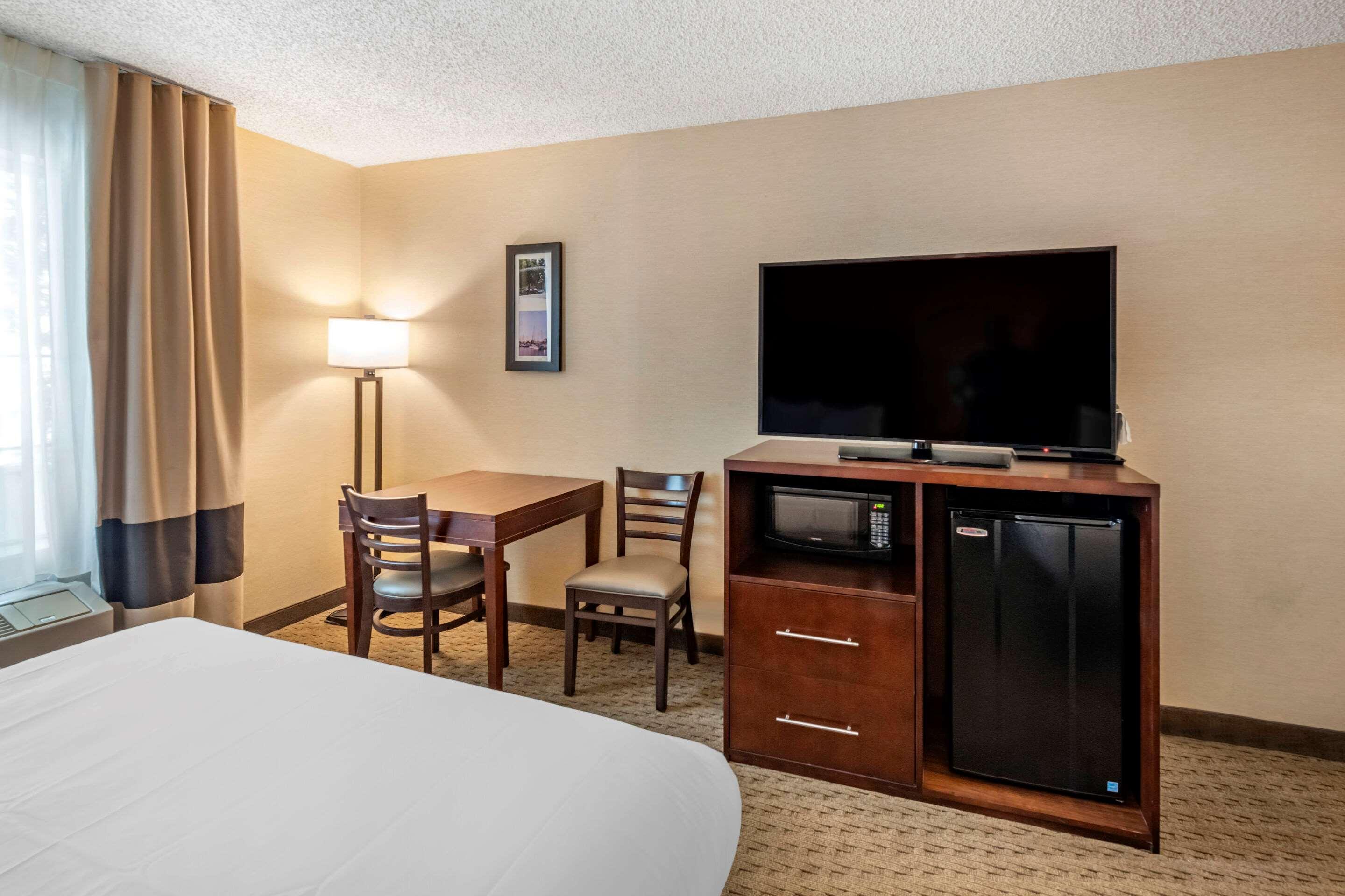Comfort Inn רדווד סיטי מראה חיצוני תמונה